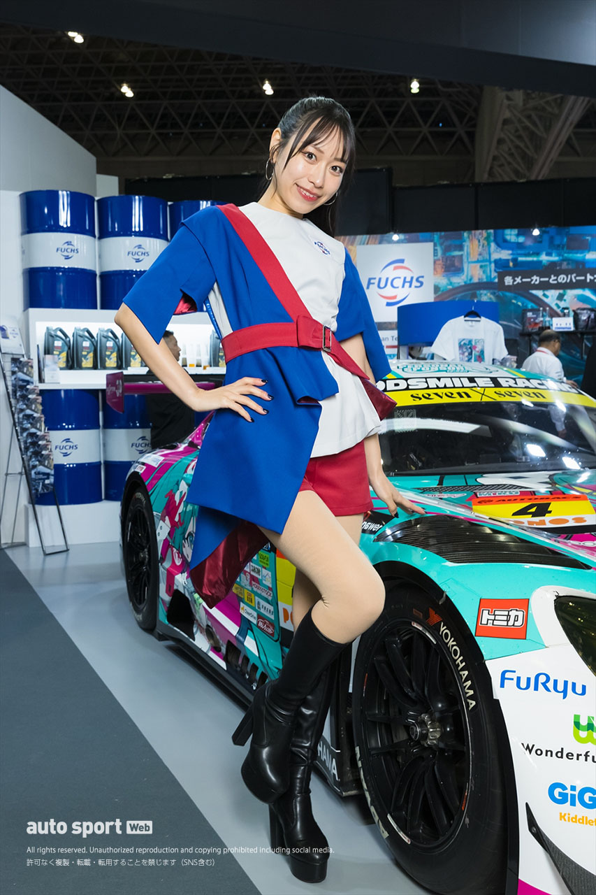 東京オートサロン2026ギャラリー 山川紗希／フックス