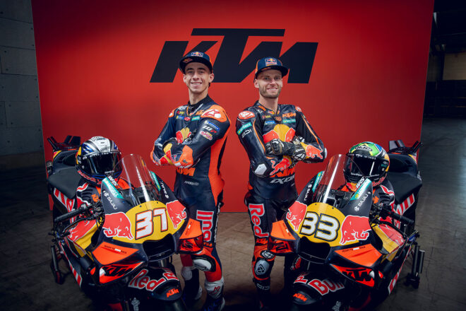 レッドブルKTMファクトリー・レーシング、2026年型マシンをアンベイル。ビンダーとアコスタのコンビ継続／MotoGP