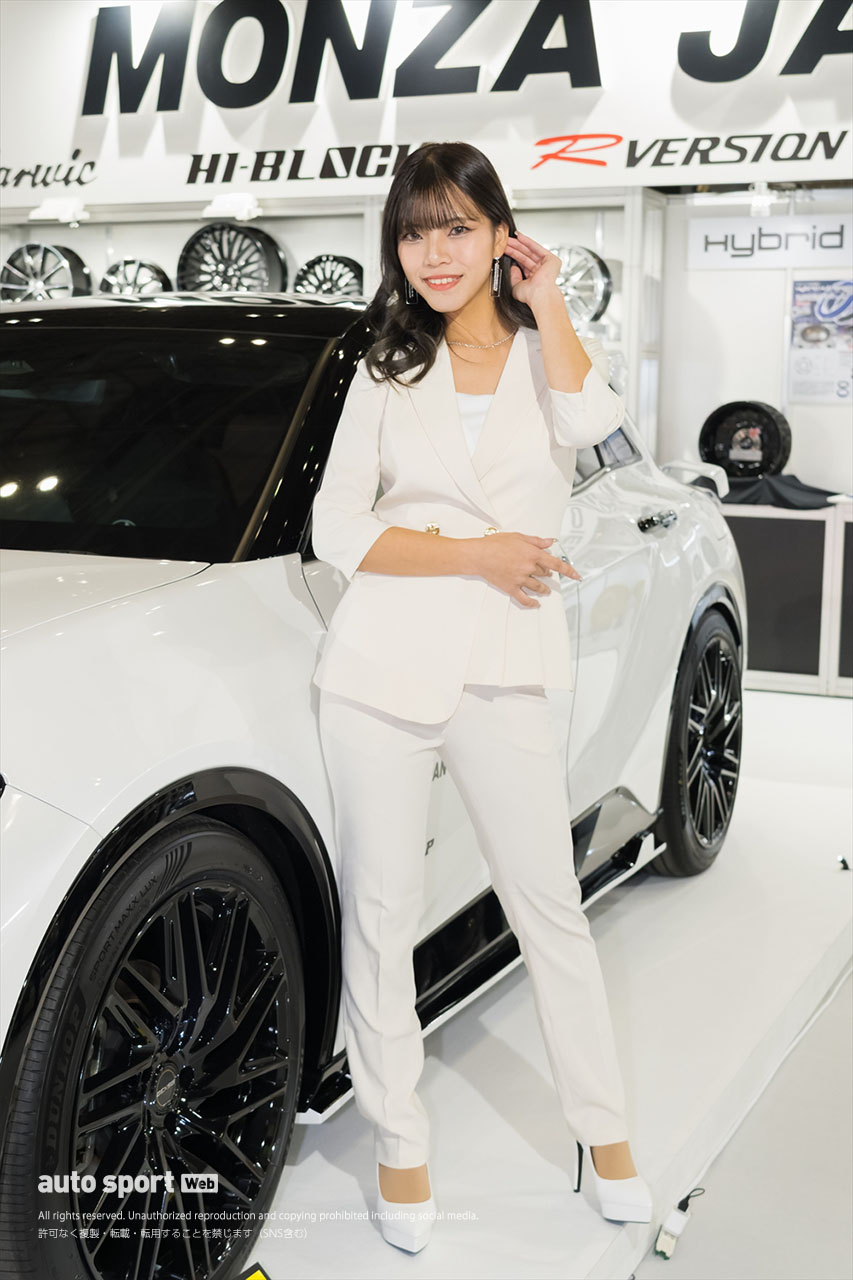 東京オートサロン2026ギャラリー 吉田ももな／MONZA JAPAN×KOSEI