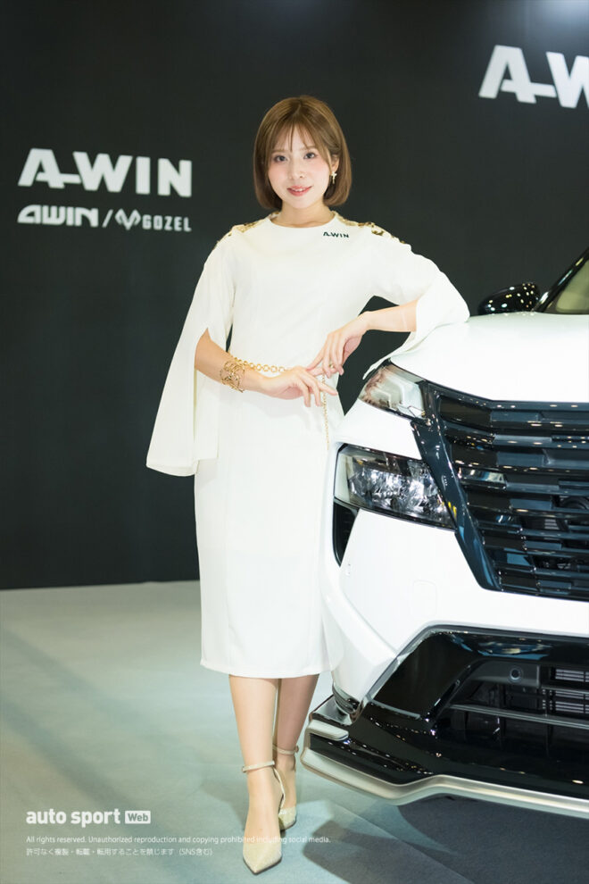 東京オートサロン2026ギャラリー 須藤セリナ／AWIN