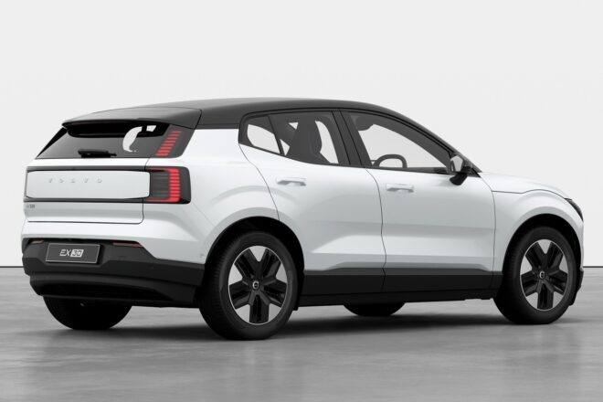 ボルボ、最小BEVの『EX30』シリーズに初となる特別仕様車“Plus Single Motor Selection”を設定