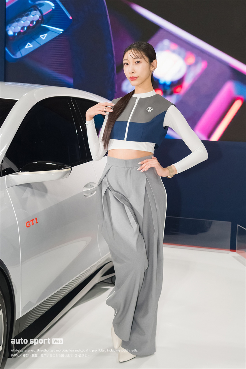 東京オートサロン2026ギャラリー 真白しおり／フォルクスワーゲンジャパン
