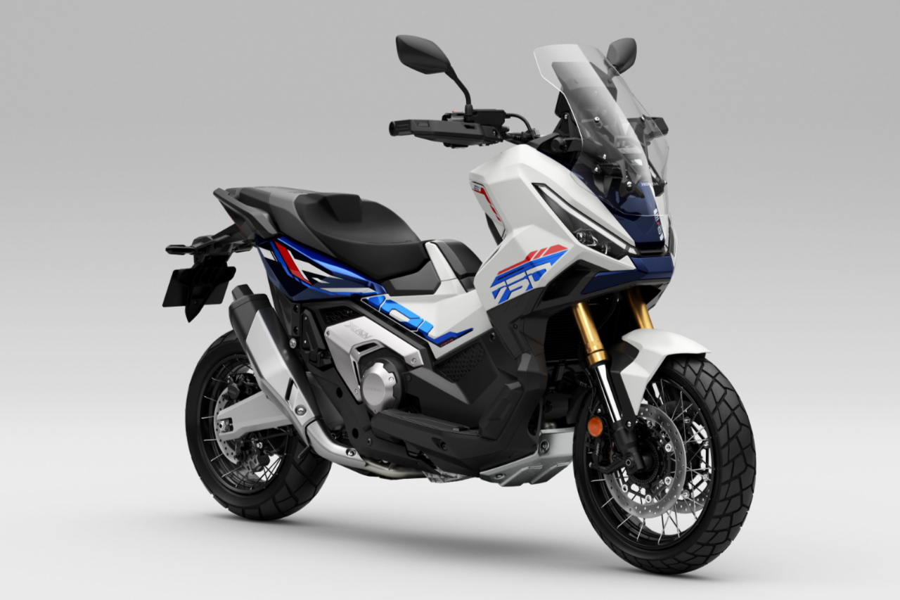 ホンダ、大型クロスオーバー『X-ADV』のカラーリングを一新。3月5日に発売