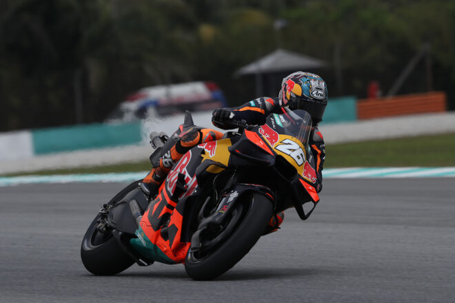 ホンダのエスパルガロが最速。ヤマハはライダー6名が総出でV4エンジンをライド／MotoGPシェイクダウンテスト