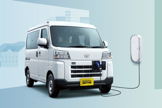 ダイハツが初の量産BEV『e-ハイゼット・カーゴ』を発売。乗商兼用『e-アトレー』やトヨタ版の『ピクシス・バン』も登場
