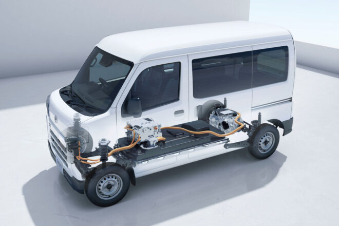 ダイハツが初の量産BEV『e-ハイゼット・カーゴ』を発売。乗商兼用『e-アトレー』やトヨタ版の『ピクシス・バン』も登場