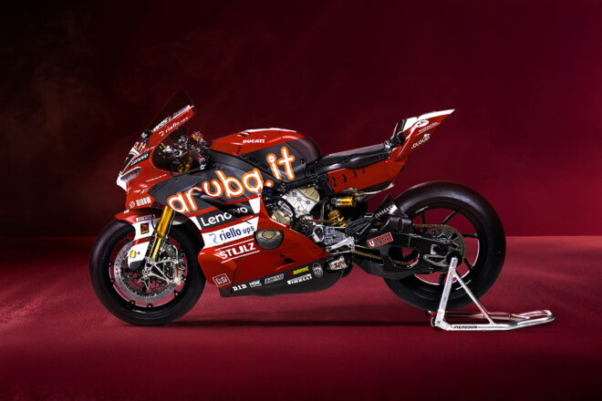 SBK：Aruba.it – ドゥカティが2026年型パニガーレV4 Rを発表。ベースカラーは創業100周年記念色