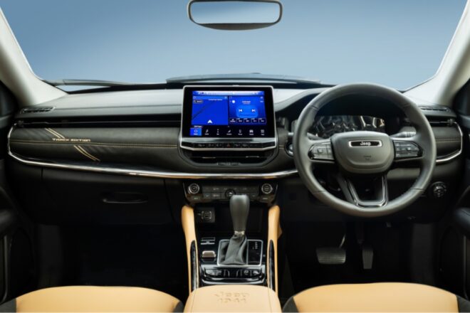 ジープ、中軸を担う『コンパス』と『コマンダー』にダークトーンの限定車“Track Edition”を設定