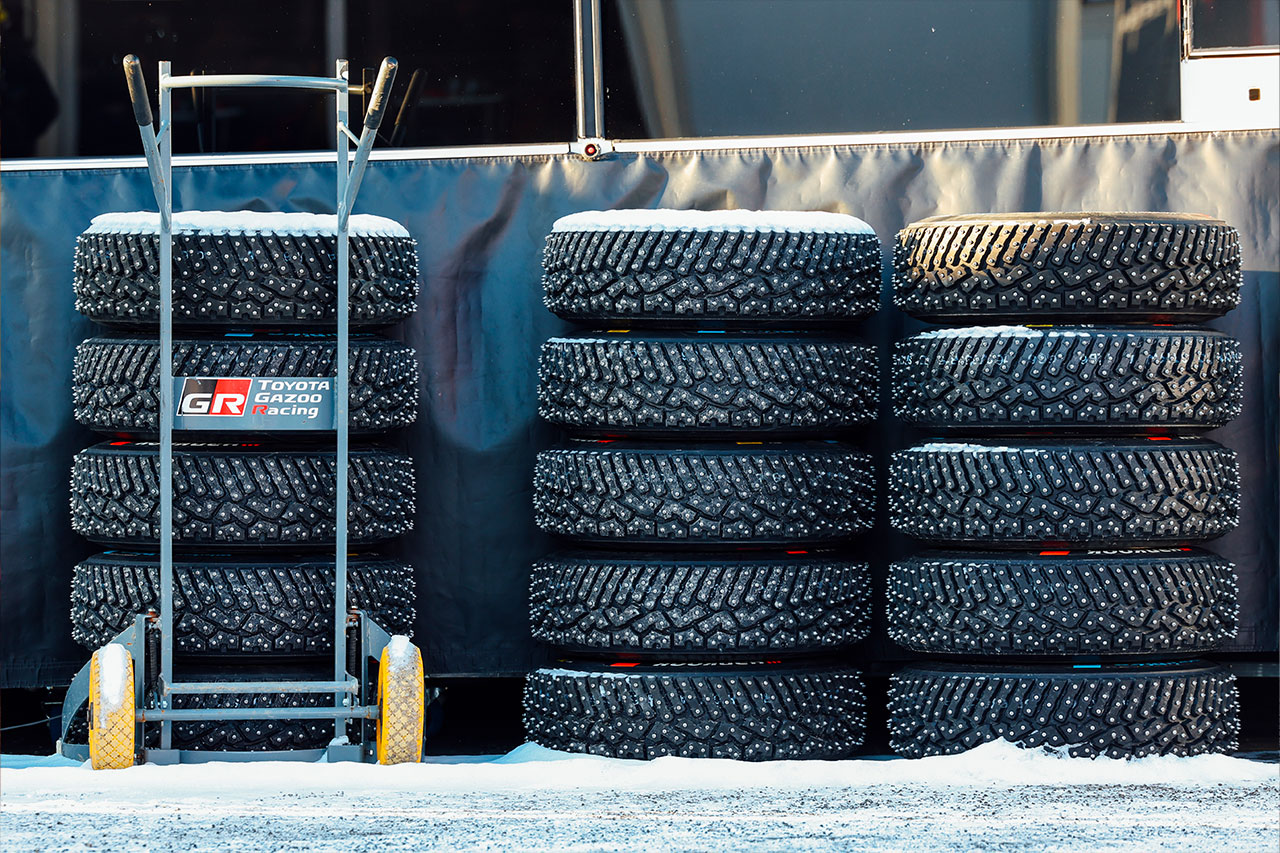 昨年使用されたハンコック製のスタッドタイヤ