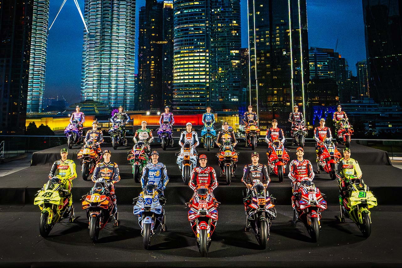 MotoGP、マレーシアで『シーズンローンチ』開催。雨のクアラルンプールをMotoGPマシンが疾走