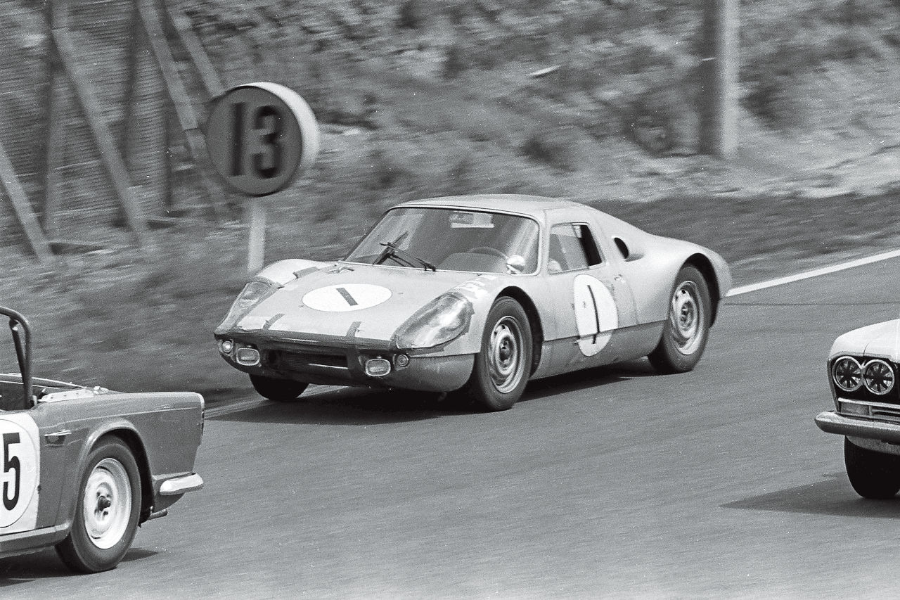 空冷ポルシェの祭典が日本初上陸。銀座上空、旧KK線に150台超集結の『LUFT TOKYO』3月14日開催