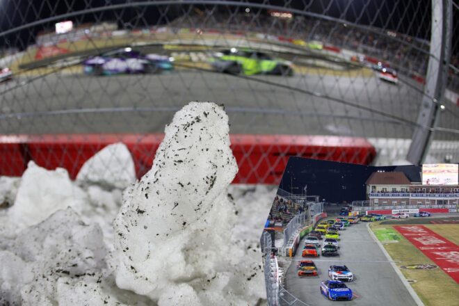 悪天候順延に次ぐ順延。NASCAR開幕前エキシビジョン『クラッシュ』は、予選18番手の伏兵プリースが制覇