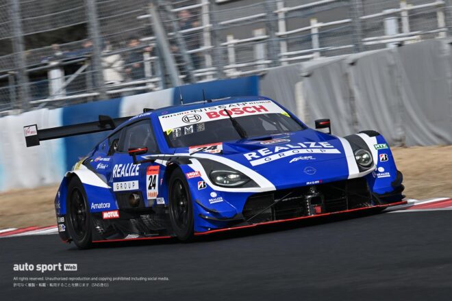 岡山でのGT500メーカーテスト2日目は不安定な天候に。午後は多くの車両が周回重ねる