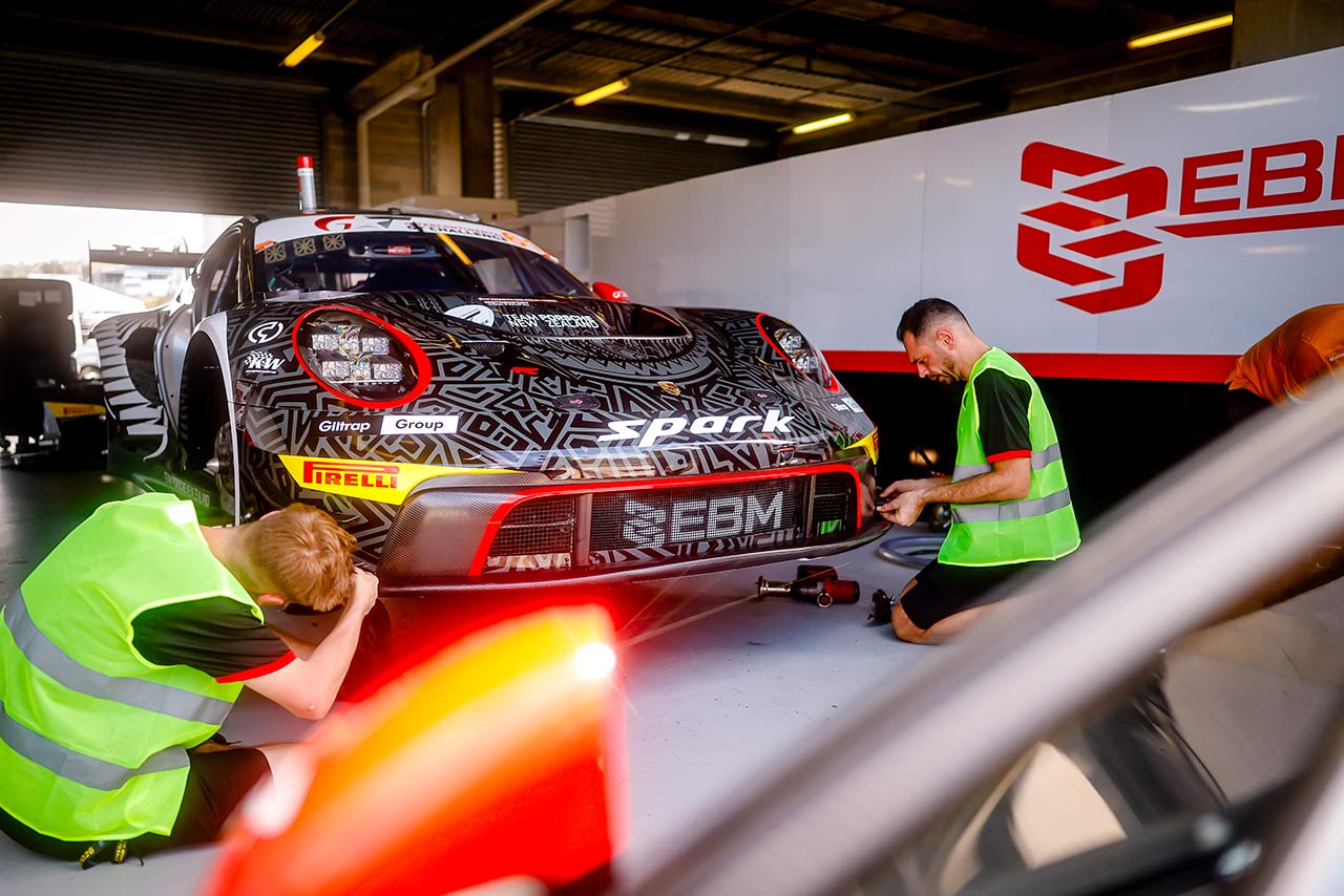 ポルシェ911 GT3 R