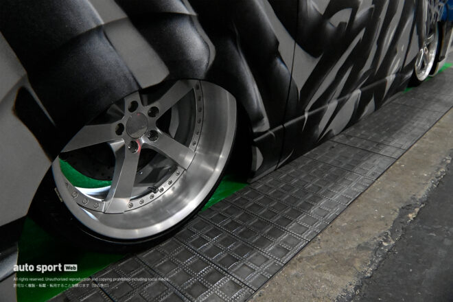 なんと行動走行可とのことで…筆者は擦れが怖くて走らせられないな……と思いながら眺めていました