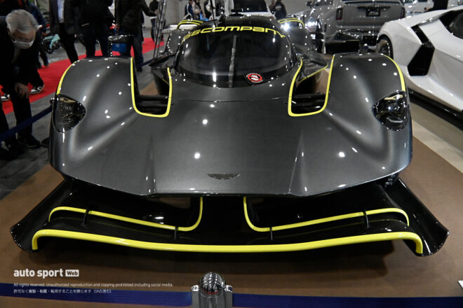 Aston Martin Valkyrie AMR Proもポツンと置かれており、「え、こんなところに?わぁーっ!初めて見た!」と戸惑いを隠せませんでした。