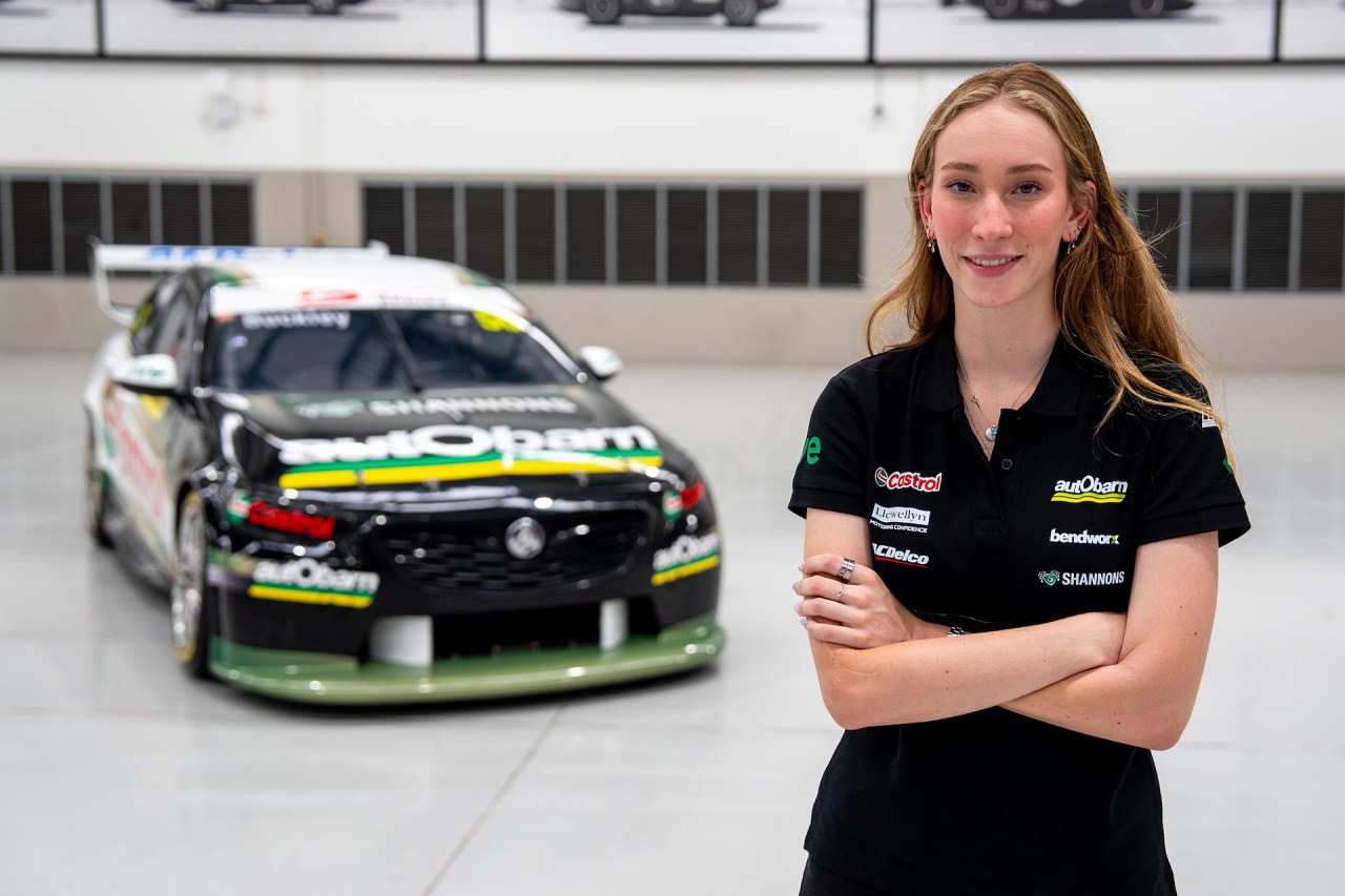 18歳期待の新星アリス・バックリー、RSC下部のスーパー2にフル参戦。各陣営も2026年新カラーを披露