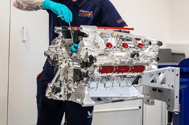 レッドブル製パワーユニットDM01