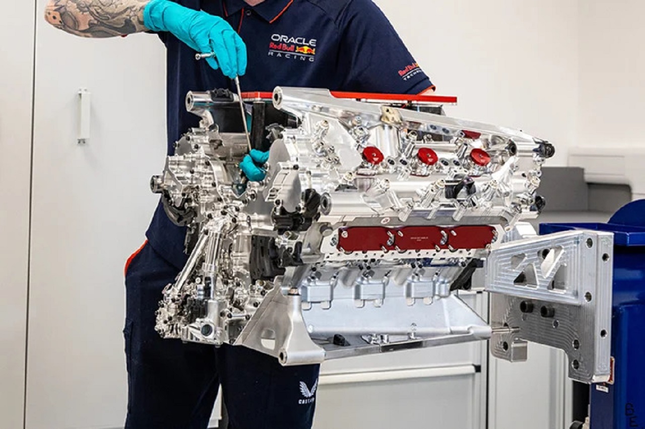 レッドブル製パワーユニットDM01