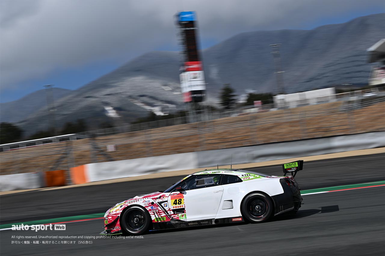 富士スピードウェイでGT300合同テスト開催。21台が精力的にテストをこなすなかTEAM ENEOS ROOKIEがいきなりのトップタイム