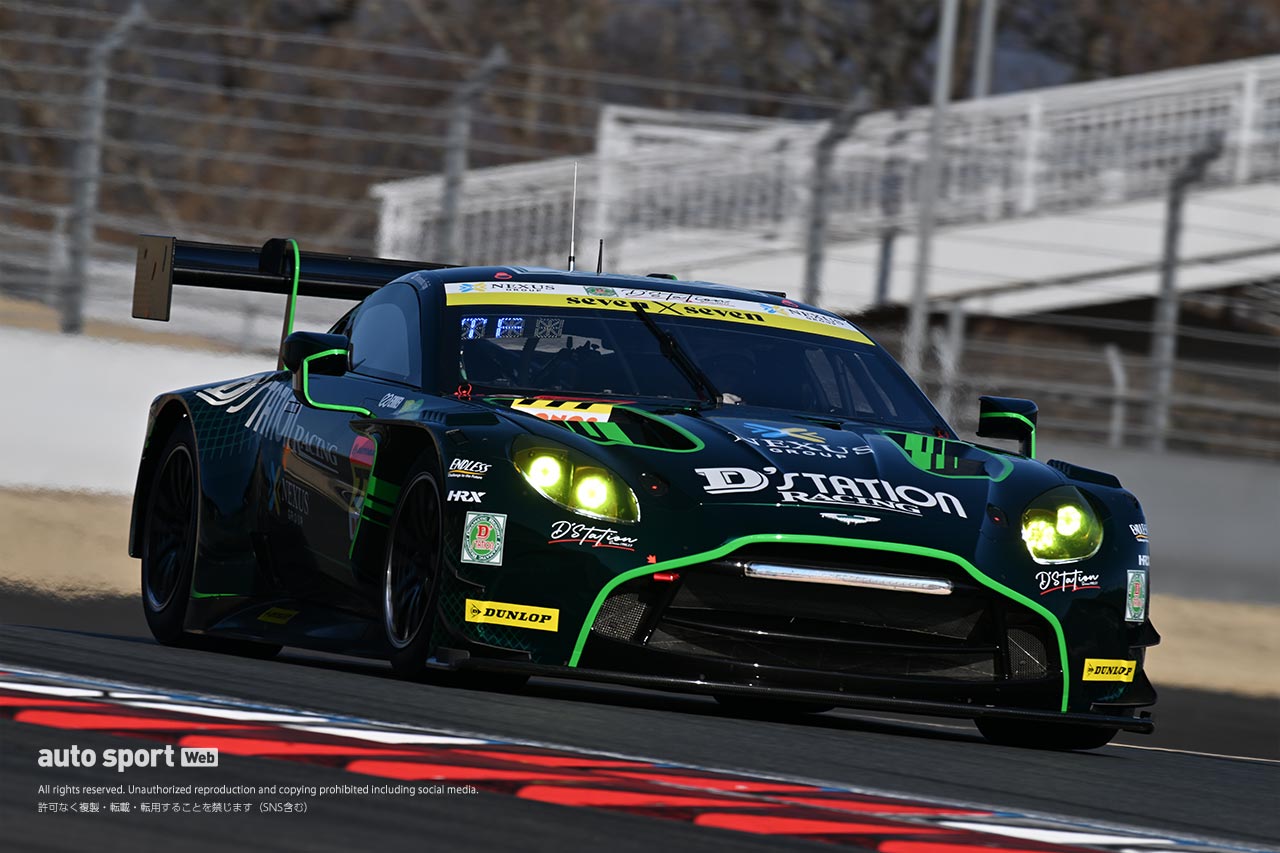 富士スピードウェイでGT300合同テスト開催。21台が精力的にテストをこなすなかTEAM ENEOS ROOKIEがいきなりのトップタイム