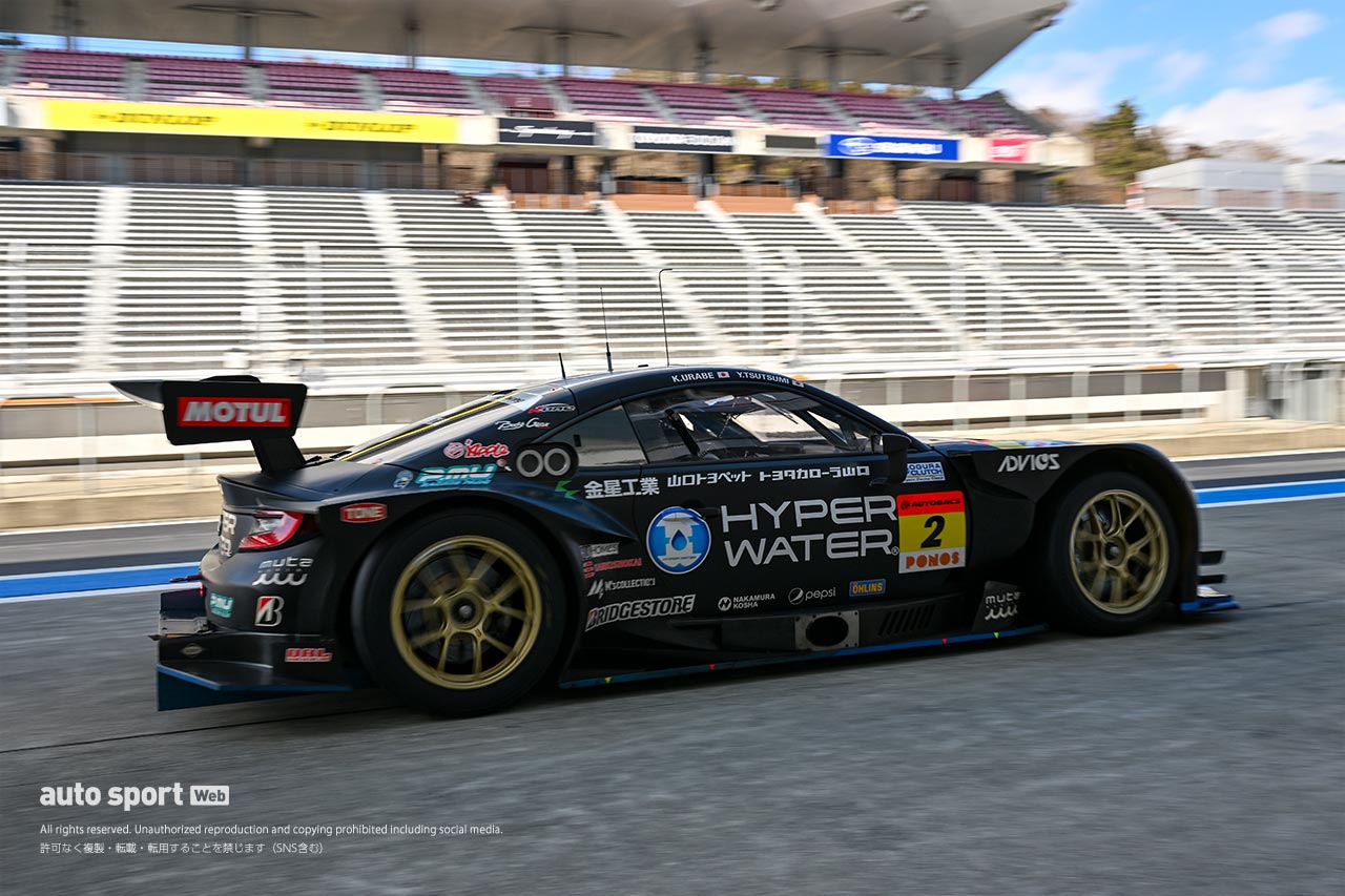 富士スピードウェイでGT300合同テスト開催。21台が精力的にテストをこなすなかTEAM ENEOS ROOKIEがいきなりのトップタイム