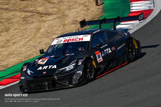 富士スピードウェイで11台が参加しGT500メーカーテストがスタート。TGR TEAM ENEOS ROOKIEの14号車が最速