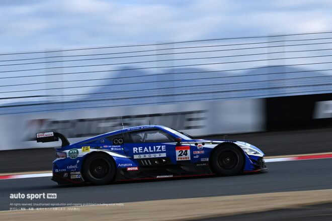 富士スピードウェイで11台が参加しGT500メーカーテストがスタート。TGR TEAM ENEOS ROOKIEの14号車が最速