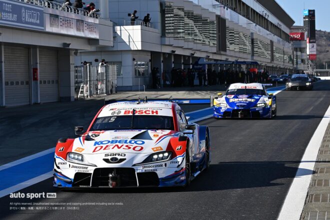 富士スピードウェイで11台が参加しGT500メーカーテストがスタート。TGR TEAM ENEOS ROOKIEの14号車が最速