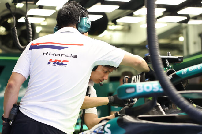 アストンマーティンF1にパワーユニットを供給するホンダのスタッフ