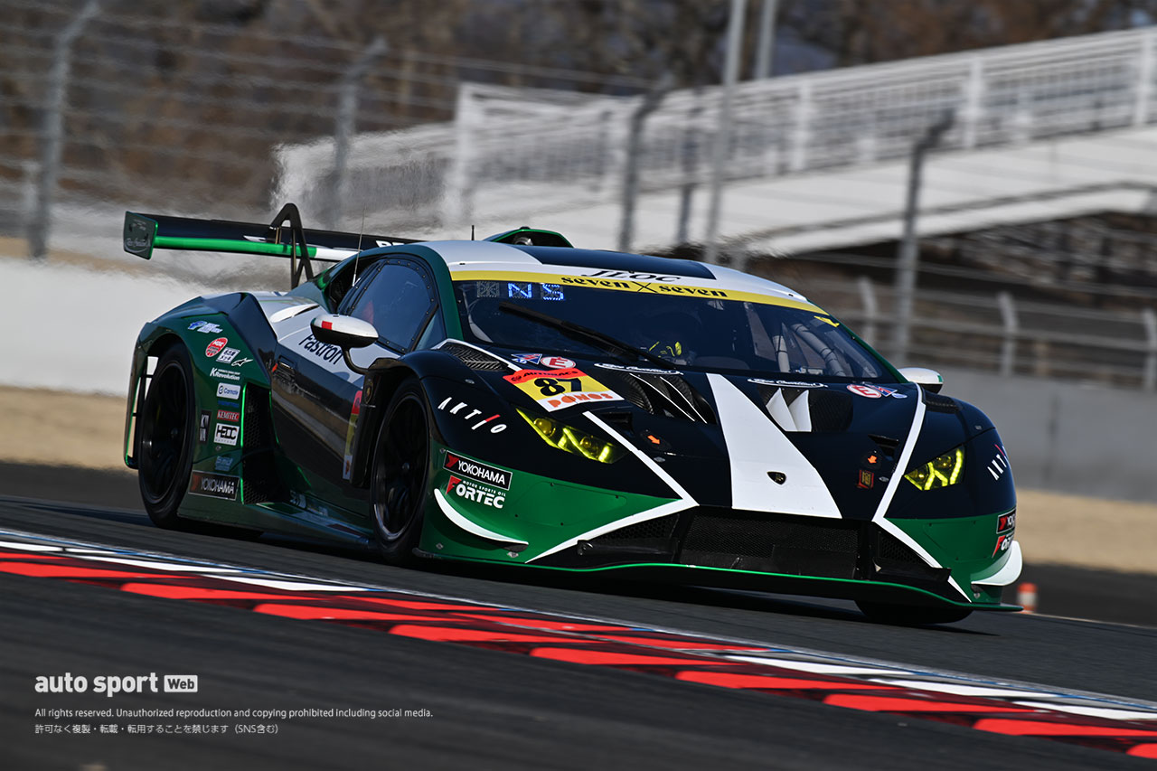 JLOCの87号車ランボルギーニ・ウラカンGTエボ