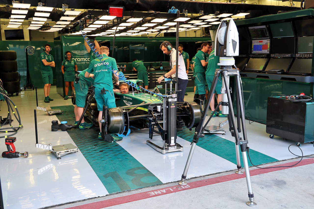 アストンマーティンのガレージ