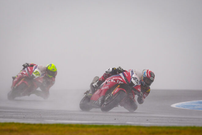 長島哲太、ドライ・ウエットで入賞「何を改善すべきか実感。落ち着いてパスできた」代役でもテストライダーの役割も果たす／SBK第1戦オーストラリア