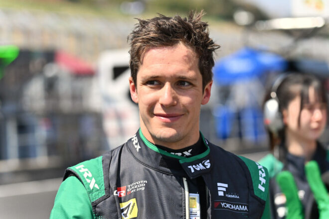 サッシャ・フェネストラズ