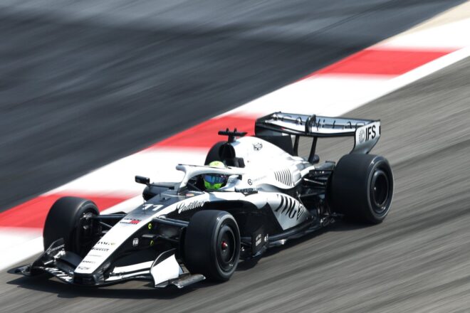 すでにパドックの尊敬を集めるキャデラック「もう後方集団に匹敵。すぐに戦える」と代表も手応え