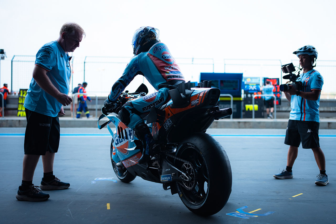 予選Q2直接進出を決めた小椋藍。転倒でアタック不発も「結果をポジティブに受け止めている」／第1戦タイGP