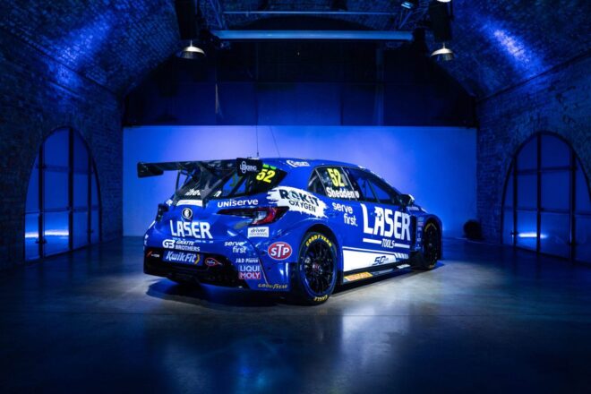 トヨタへスイッチするレーザーツールズ＆MBが『カローラGR sport』を公開。フォードはセダン版に／BTCC