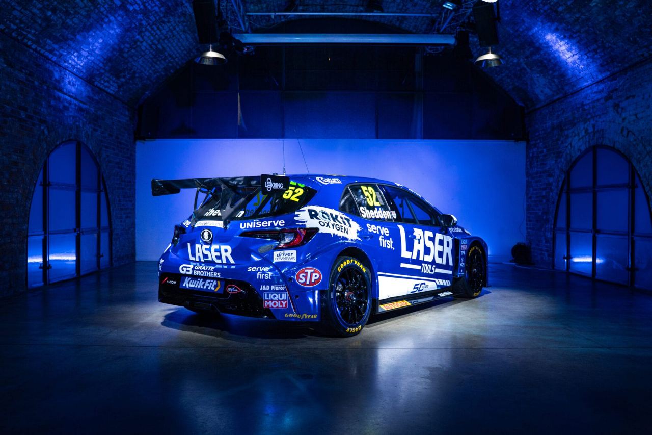 トヨタへスイッチするレーザーツールズ＆MBが『カローラGR sport』を公開。フォードはセダン版に／BTCC