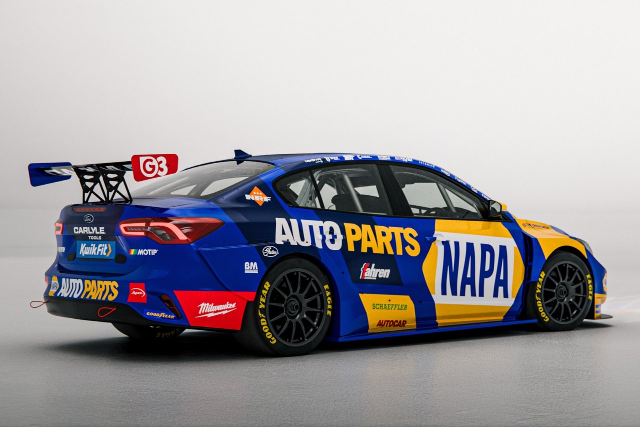 トヨタへスイッチするレーザーツールズ＆MBが『カローラGR sport』を公開。フォードはセダン版に／BTCC