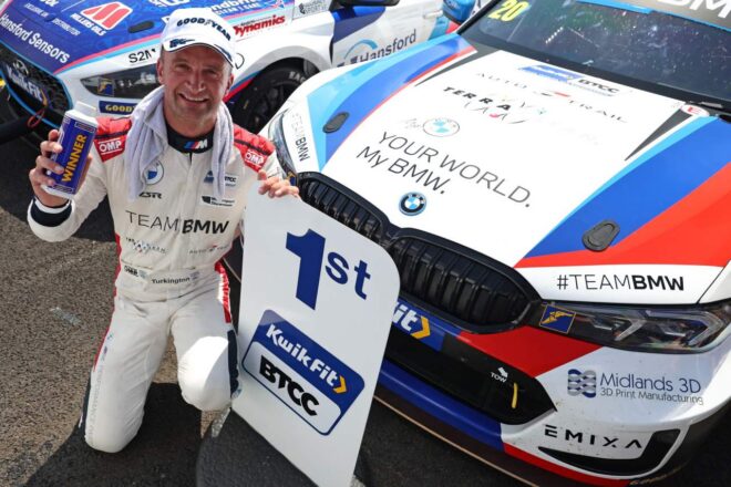 トヨタへスイッチするレーザーツールズ＆MBが『カローラGR sport』を公開。フォードはセダン版に／BTCC