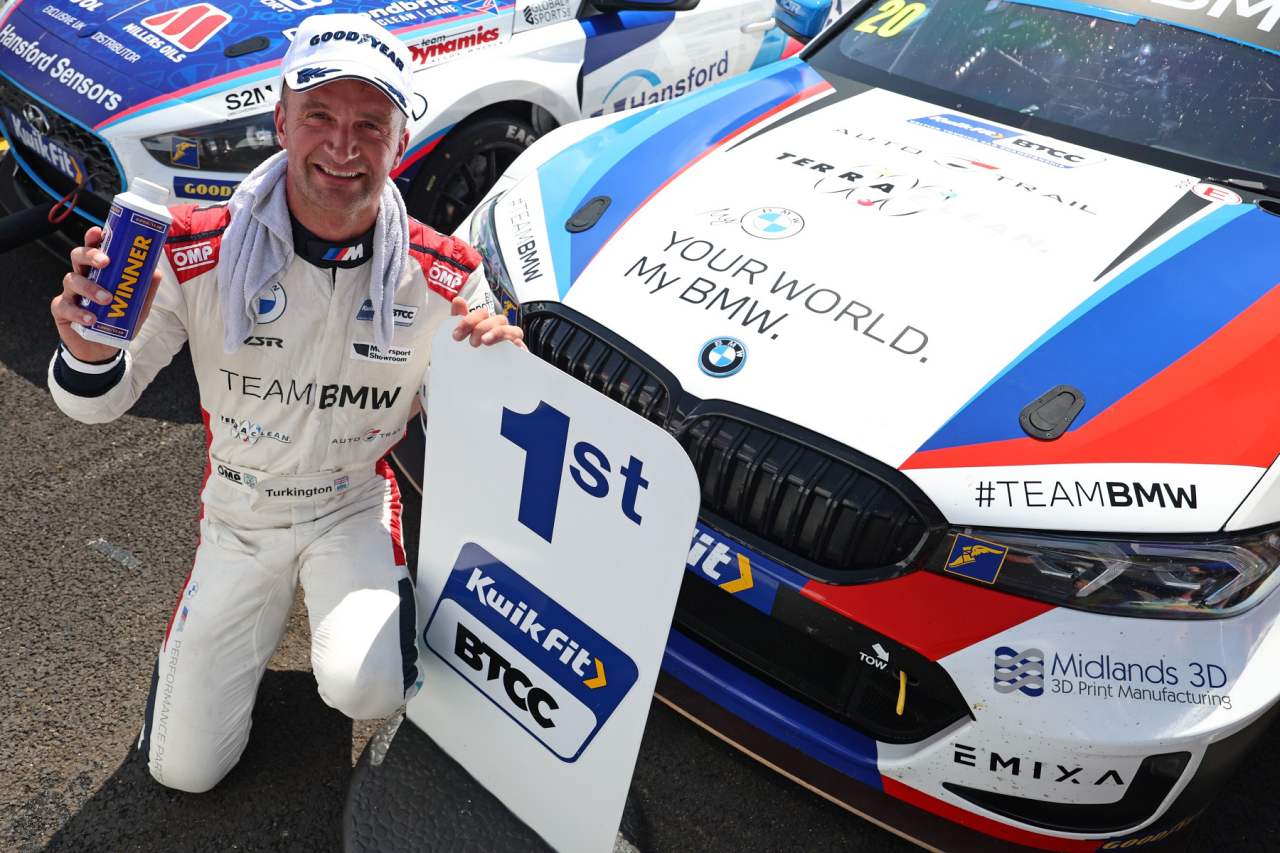 トヨタへスイッチするレーザーツールズ＆MBが『カローラGR sport』を公開。フォードはセダン版に／BTCC