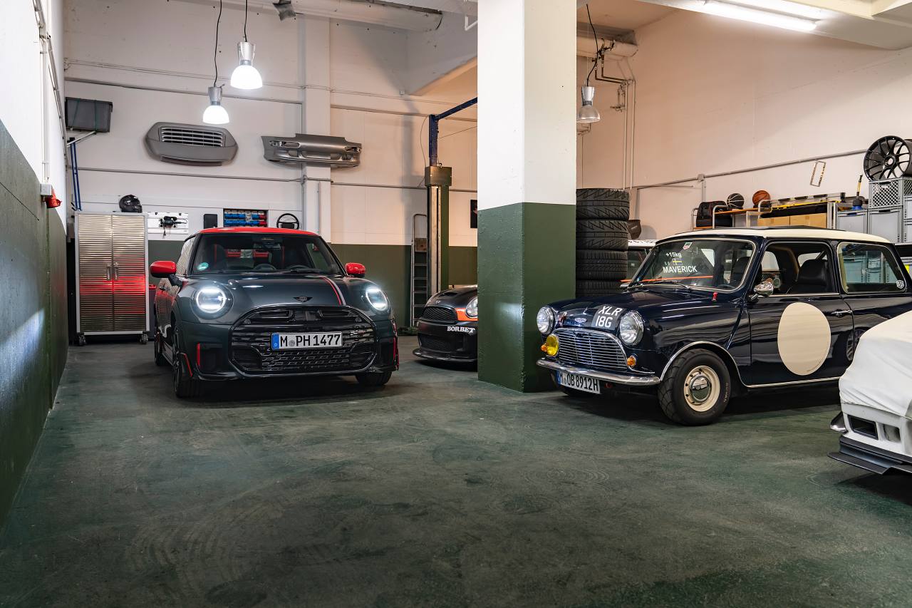 かつての“JCW GP”を再現する、走りに特化した『MINI GP INSPIRED EDITION』が登場。5ドアも設定