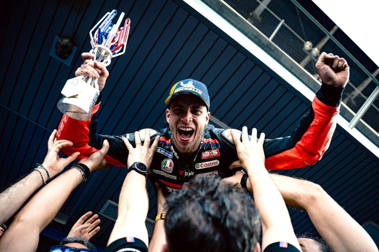 最高峰クラス通算7勝目のベゼッチ、「ミスから冷静に立ち直ることが大事だった」／第1戦タイGP