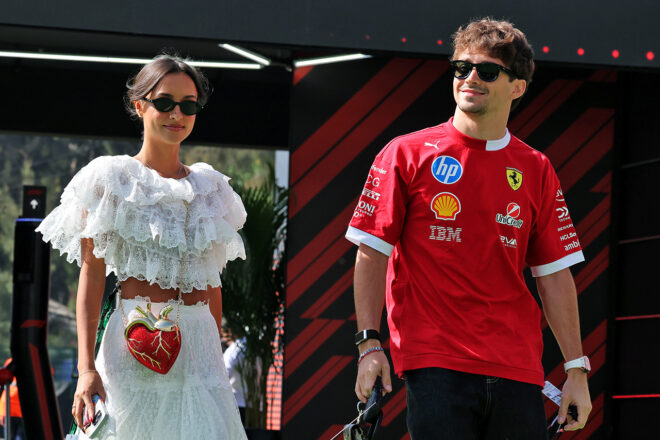 シャルル・ルクレール（フェラーリ）＆アレクサンドラ・サン・ムルーさん