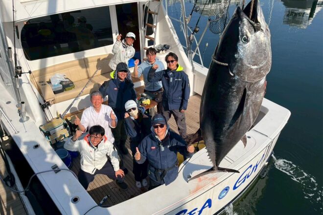 木村武史、伊豆大島沖で200kg超のクロマグロを一本釣り。世界で戦うジェントルマンドライバーの超豪快釣りエピソード