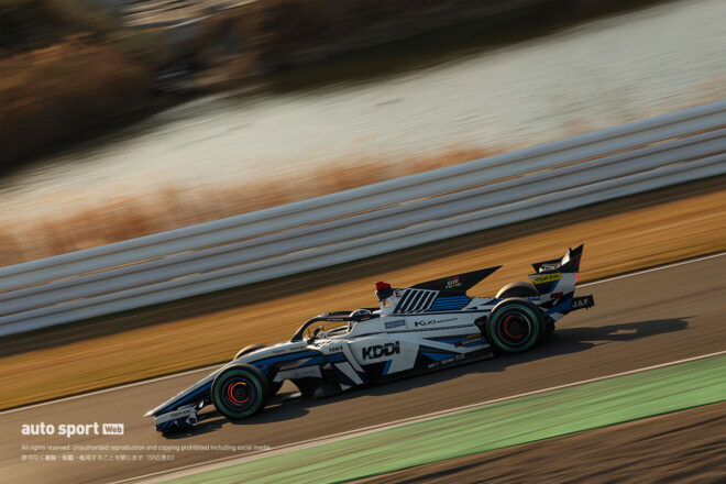 小林可夢偉（KDDI TGMGP TGR-DC）