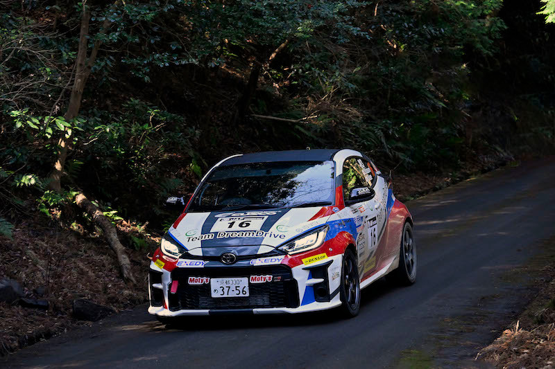 マシンスイッチの新井大輝がGRヤリスで圧勝。開幕戦ラリー三河湾を制する／全日本ラリー