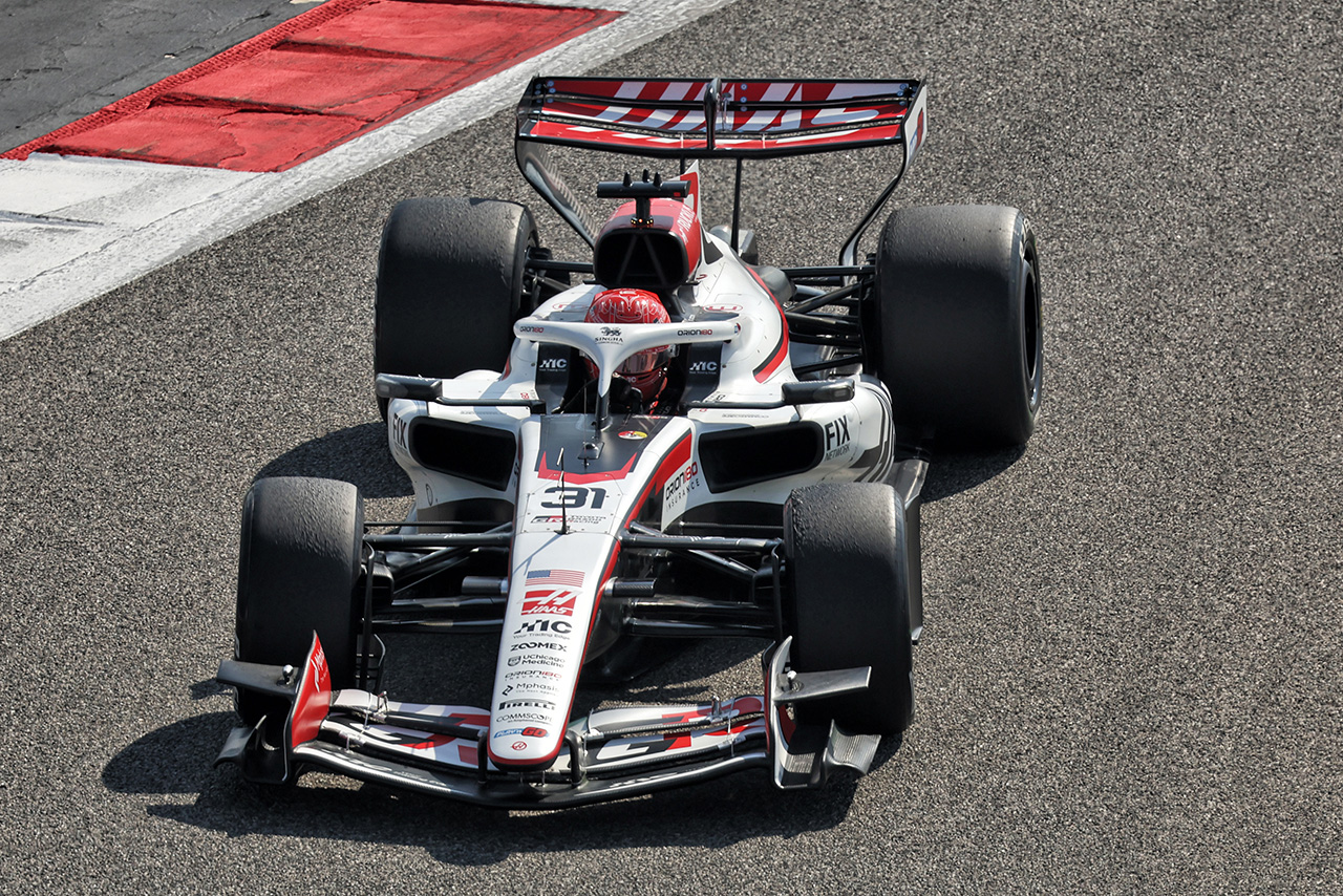 エステバン・オコン（ハース）