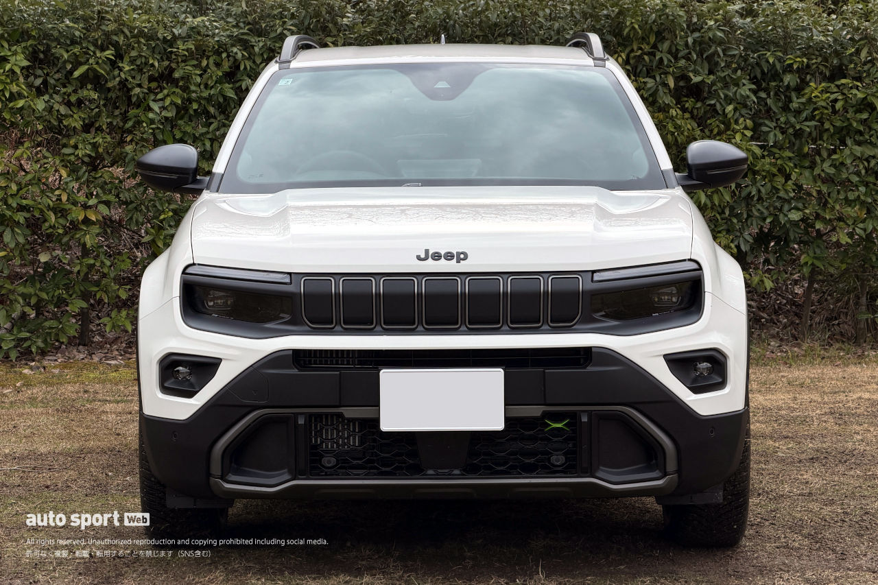 ジープがコンパクトSUV『アベンジャー』にハイブリッド版“4xe Hybrid”を追加。オフロード性能をひと足早く体験してきた