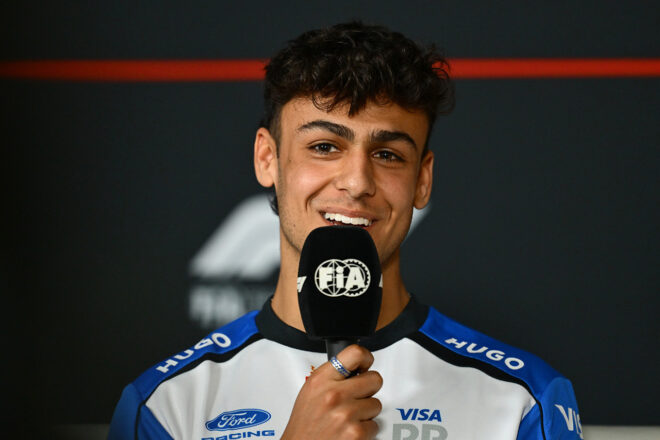 アービッド・リンドブラッド（レーシングブルズ）